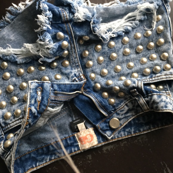 GB shorts - Picture 2 of 3